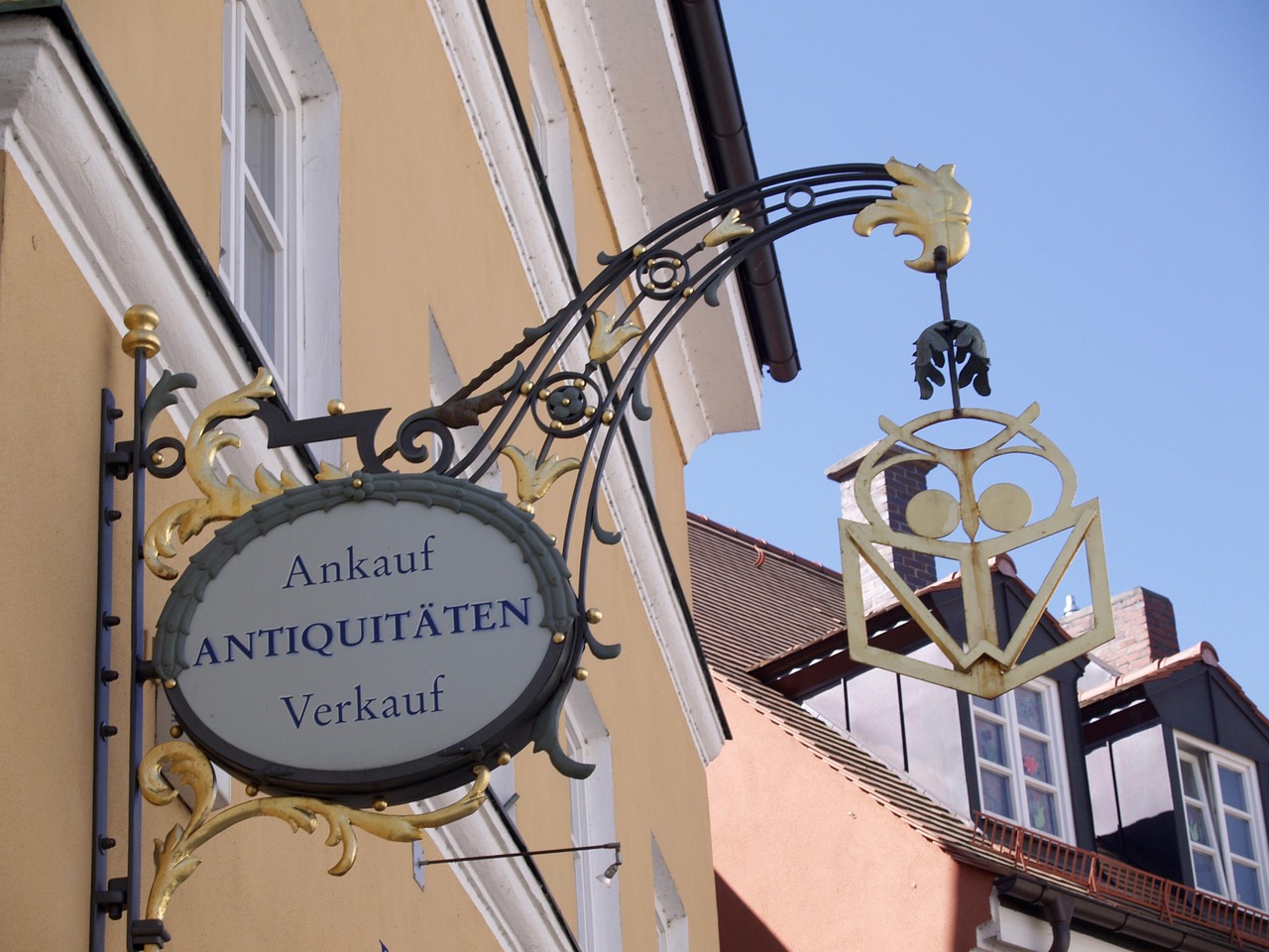 For example, AI can track how different colors perform across